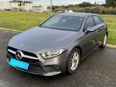 Usado Mercedes A180 Style 116 HP (85 kW) 2019 Cinza