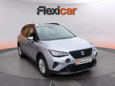 Usado Seat Arona Style 110 HP (80 kW) 2023 Cinza SUV