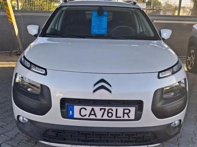 Branco Usado 2017 Citroën C4 Live SUV | € 9.900 (Bom preço)