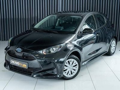 Usado Toyota Yaris Hybrid 115 HP (84 kW) 2022 Preto