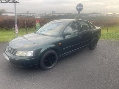 Verde Usado 1997 VW Passat Sedan | € 2.250 (Preço justo)
