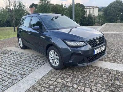 Usado Seat Arona Style 95 HP (69 kW) 2024 Cinza escuro SUV