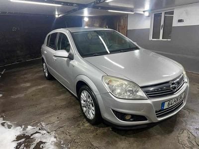 Cinzento Usado 2009 Opel Astra Citadino | € 4.490 (Bom preço)