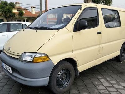 usado Toyota HiAce 2.5 D 6 LUGADES