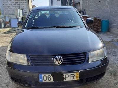 Usado VW Passat 115 HP (84 kW) 2000 Sedan