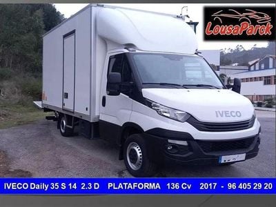 Branco Usado 2017 Iveco Daily Citadino | € 22.500