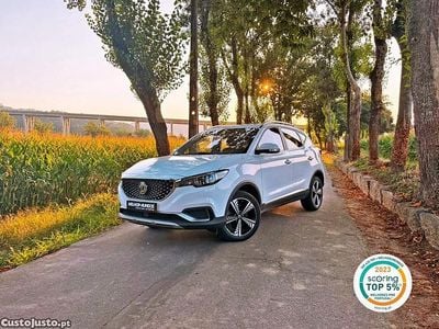 Usado MG ZS Luxury 105 kW (143 HP) 2021 Branco Sedan