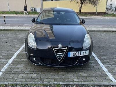 Usado Alfa Romeo Giulietta Distinctive 105 HP (77 kW) 2011 Citadino