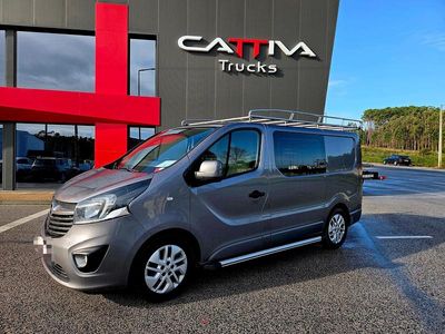 Cinza Usado 2014 Opel Vivaro Monovolume | € 16.900 (Preço elevado)
