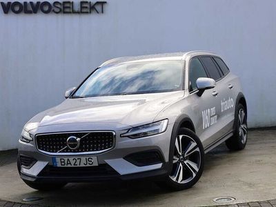 usado Volvo V60 CC Core B4 híbrido gasóleo Gasóleo