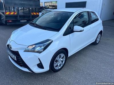 Branco Usado 2020 Toyota Yaris Van | € 5.950