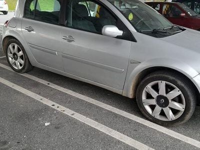 Usado 2008 Renault Mégane III SE Sedan | € 6.000