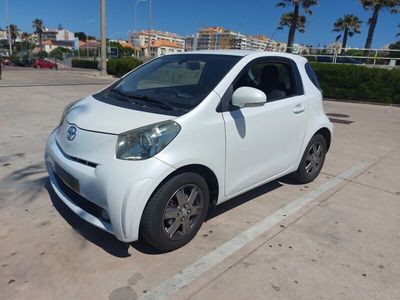 Toyota iQ