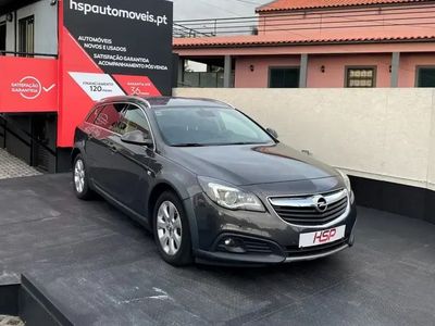 Usado Opel Insignia Country Tourer S 136 HP (100 kW) 2017 Cinzento Carrinha