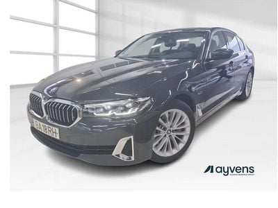 Cinza Usado 2023 BMW 530 Luxury Line Sedan | € 39.900