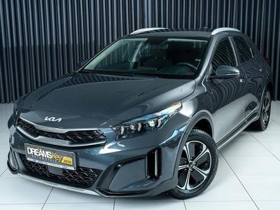 Usado Kia XCeed 141 HP (103 kW) 2022 Cinzento SUV