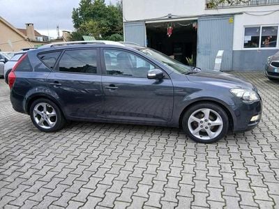 Cinzento Usado 2010 Kia Ceed Citadino | € 7.950 (Preço justo)