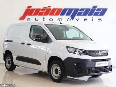 Branco Usado 2024 Peugeot Partner Monovolume | € 21.500 (Preço elevado)