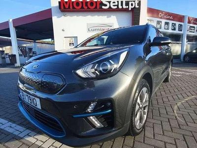 Usado Kia e-Niro Premium 150 kW (204 HP) 2021 Cinza escuro SUV
