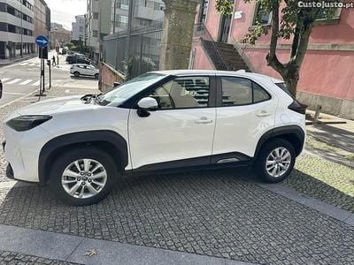 Usado Toyota Yaris Luxury 132 HP (97 kW) 2022 Branco SUV