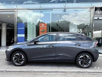 Cinza Usado 2024 MG MG4 EV Comfort Citadino | € 29.900