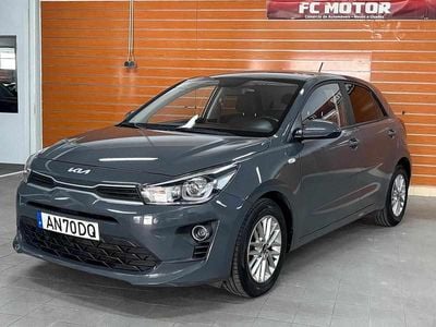 Cinzento Usado 2021 Kia Rio Citadino | € 12.750 (Preço justo)