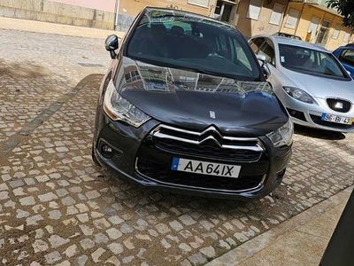 usado Citroën DS4 1.6 HDI 2015, com caixa manual