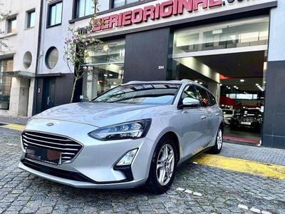 Usado Ford Focus 120 HP (88 kW) 2020 Cinzento Carrinha