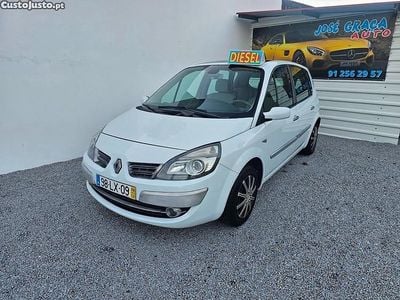 Usado Renault Scénic II 82 HP (60 kW) 2008 Branco Monovolume