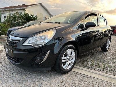 Preto Usado 2013 Opel Corsa Enjoy | € 8.250 (Caro)