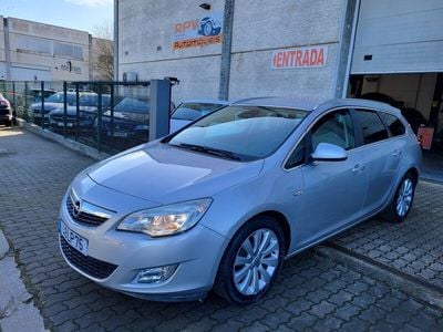 Usado Opel Astra Sport 95 HP (69 kW) 2011 Cinza Carrinha