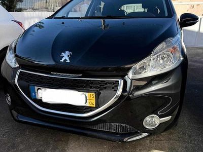 Preto Usado 2015 Peugeot 208 Citadino | € 7.000 (Bom preço)