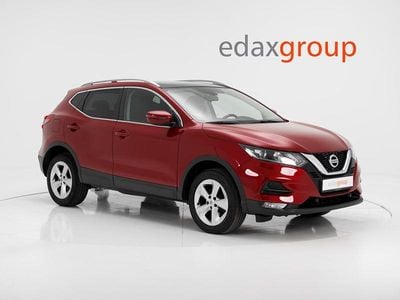 Usado Nissan Qashqai N-Connecta 110 HP (80 kW) 2018 Vermelho SUV