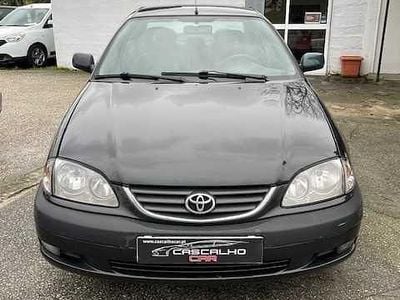 Usado Toyota Avensis Executive 110 HP (80 kW) 2000 Sedan