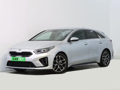 Usado Kia ProCeed 120 HP (88 kW) 2022 Cinzento Carrinha