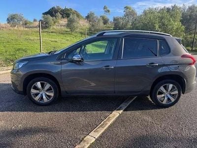 Cinzento Usado 2019 Peugeot 2008 SUV | € 12.500 (Super Preço)