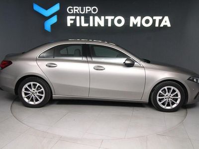 Cinza Usado 2020 Mercedes A200 Progressive | € 24.990 (Preço justo)