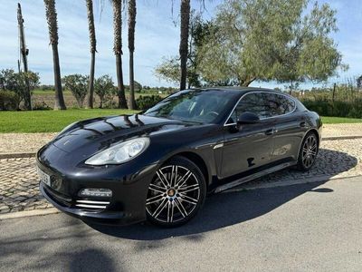 Porsche Panamera 4S