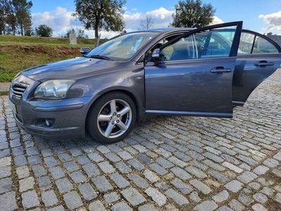 usado Toyota Avensis 2.2 dcat