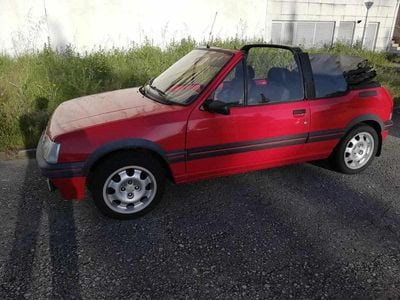 Vermelho Usado 1992 Peugeot 205 Cabrios | € 10.400