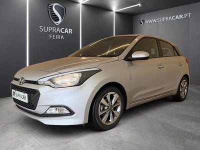 Cinzento Usado 2017 Hyundai i20 | € 11.490 (Preço justo)