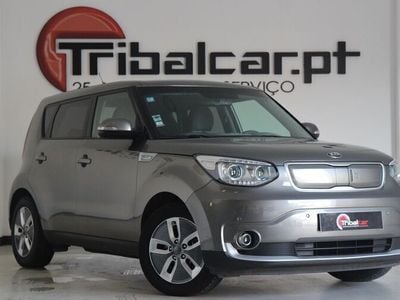 Usado Kia Soul EV 80 kW (110 HP) 2018 Cinzento (metalizado) SUV