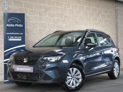 Usado Seat Arona Style 110 HP (80 kW) 2023 Cinza SUV
