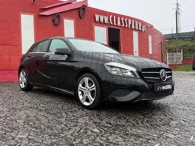 Usado Mercedes A180 Urban 109 HP (80 kW) 2014 Preto