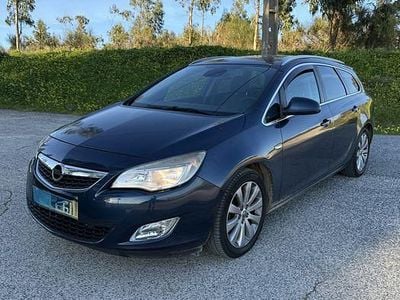 Usado Opel Astra 90 HP (66 kW) 2011 Sedan