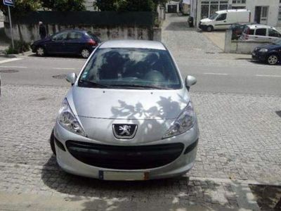 usado Peugeot 207 1400HDi