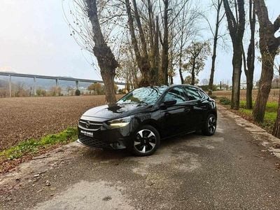 Preto Usado 2021 Opel Corsa-e Elegance Citadino | € 12.900 (Preço justo)