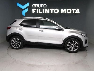 Cinza Usado 2025 Kia Stonic SUV | € 20.240 (Preço elevado)