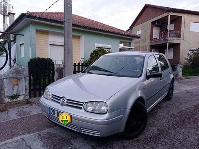 Usado 1998 VW Golf IV Sedan | € 1.700 (Bom preço)