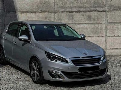 Cinzento Usado 2014 Peugeot 308 Allure Sedan | € 9.490 (Bom preço)